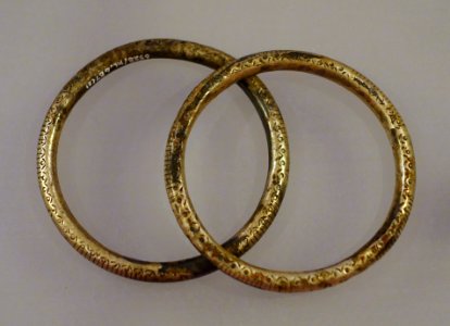 Bracelets, Hre, Quang Ngai, 1946, silver - Vietnamese Women's Museum - Hanoi, Vietnam - DSC04058