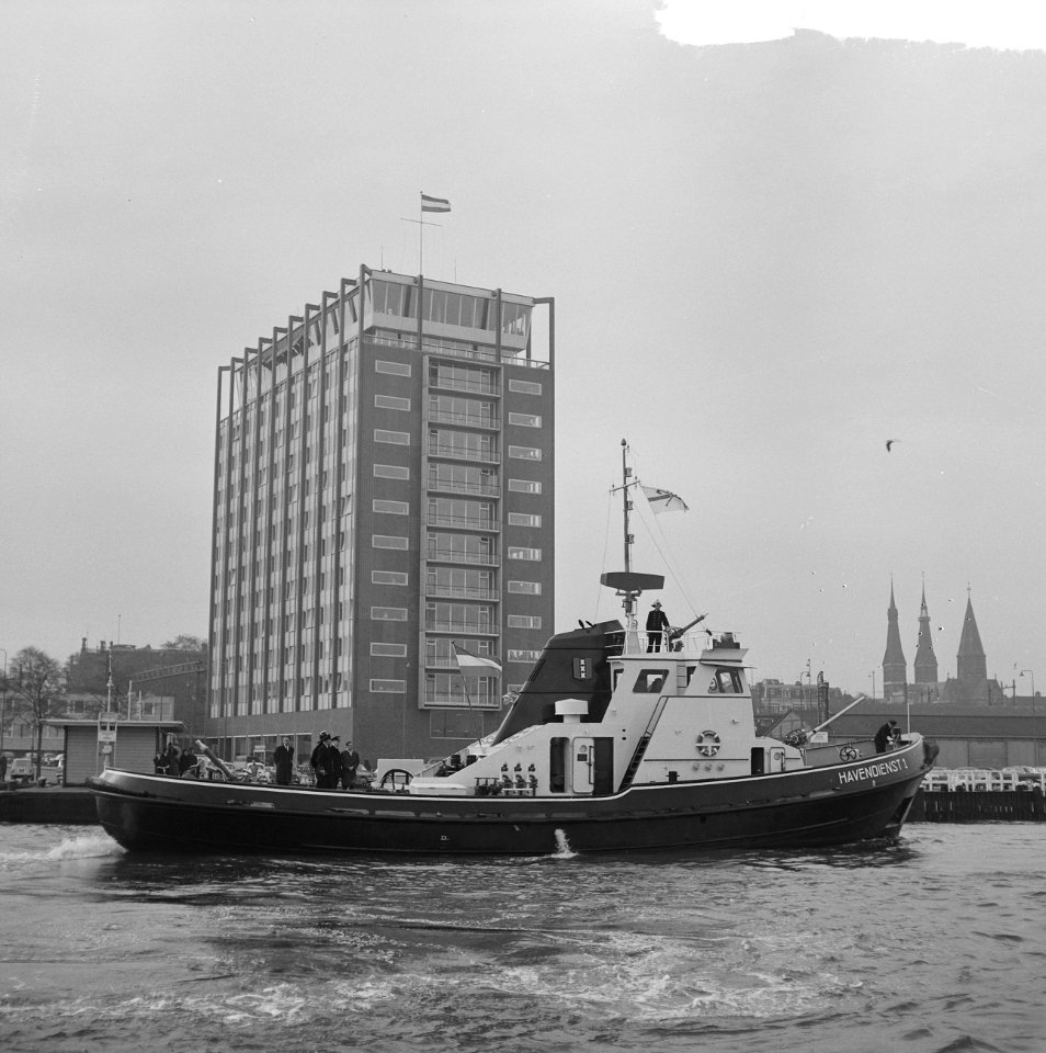 Brandbluspatrouillevaartuig Havendienst 1 in gebruik genomen. De Havendienst , Bestanddeelnr 915-6924