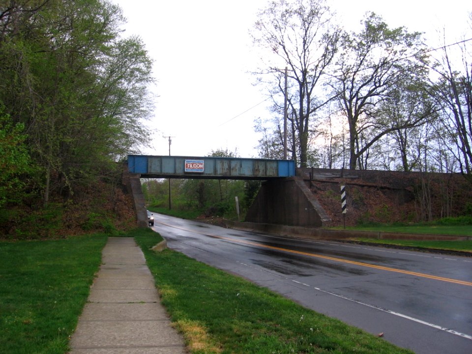 Branford Steam Railroad over US 1 083