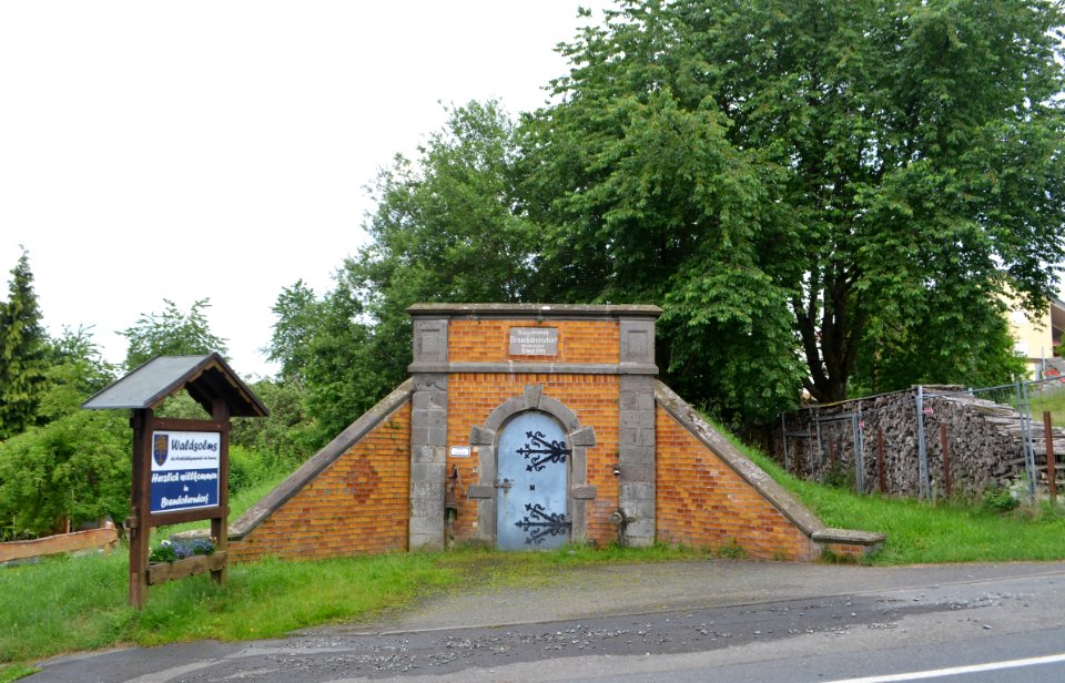 Brandoberndorf, Schnurgasse, Wasserbehälter