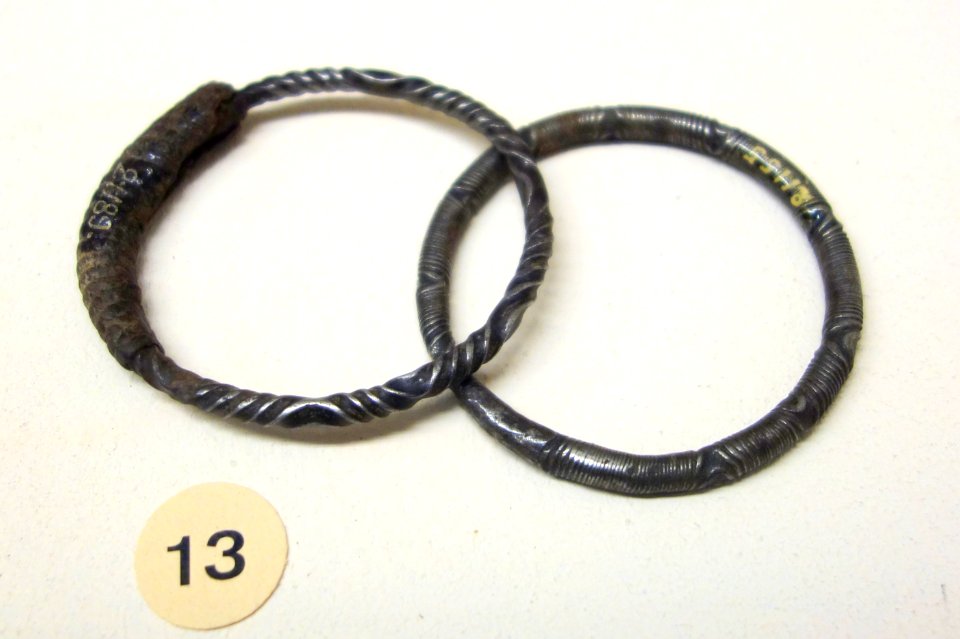 Bracelets, iron - Songye - Royal Museum for Central Africa - DSC06425