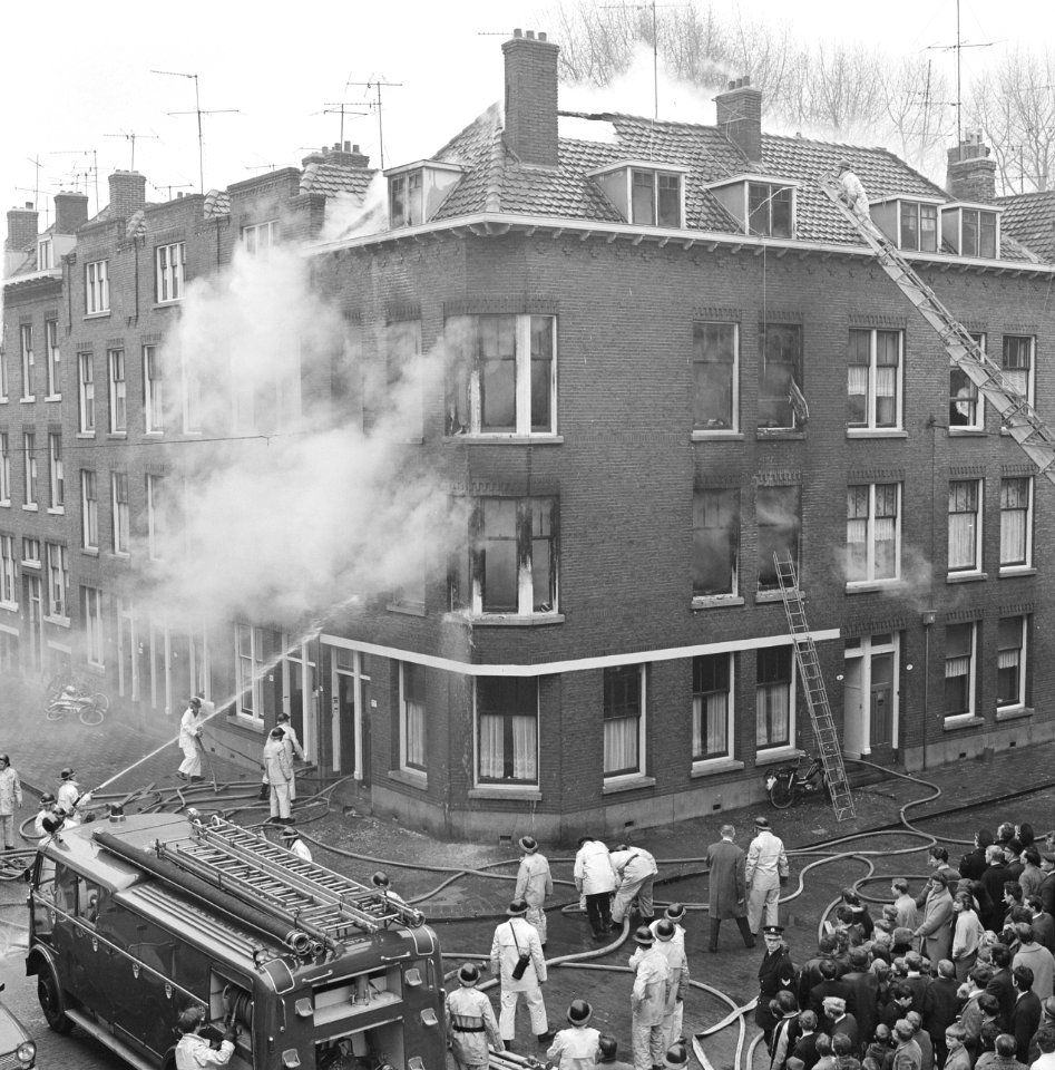 Brand te Rotterdam in Transvaalstraat, Bestanddeelnr 921-1310