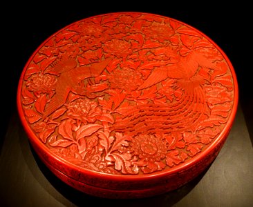 Box with two phoenix birds and chrysanthemums, China, Ming dynasty, Yongle period, 1403-1424 AD, lacquer - Östasiatiska museet, Stockholm - DSC09540