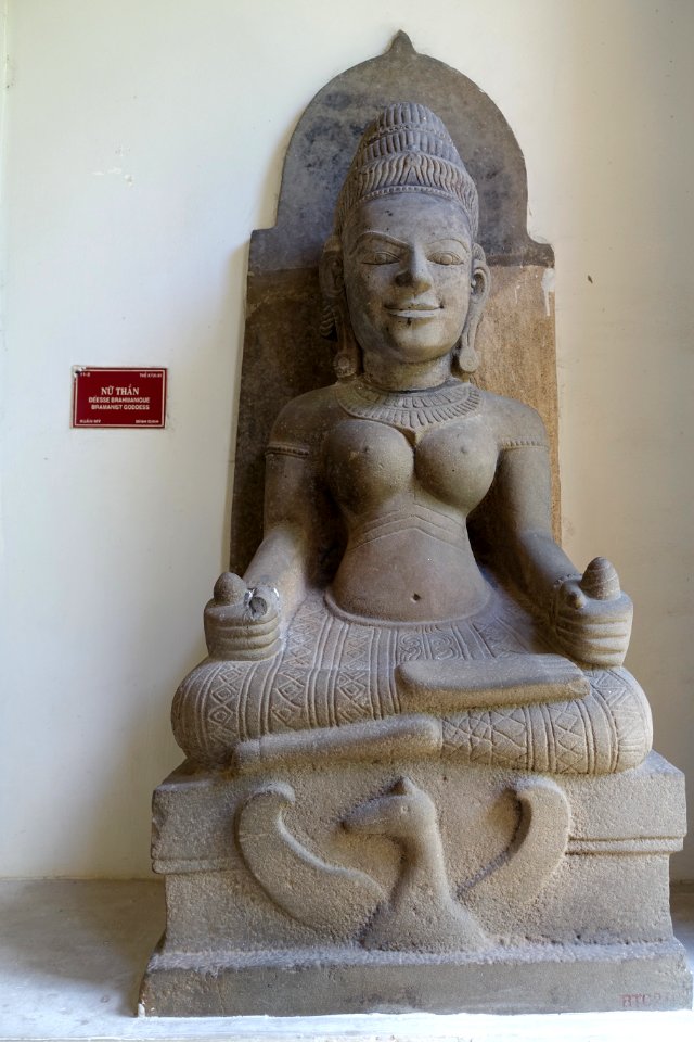 Brahmanist Goddess, Xuan My, 11th-12th century, Binh Dinh - Museum of Cham Sculpture - Danang, Vietnam - DSC01473