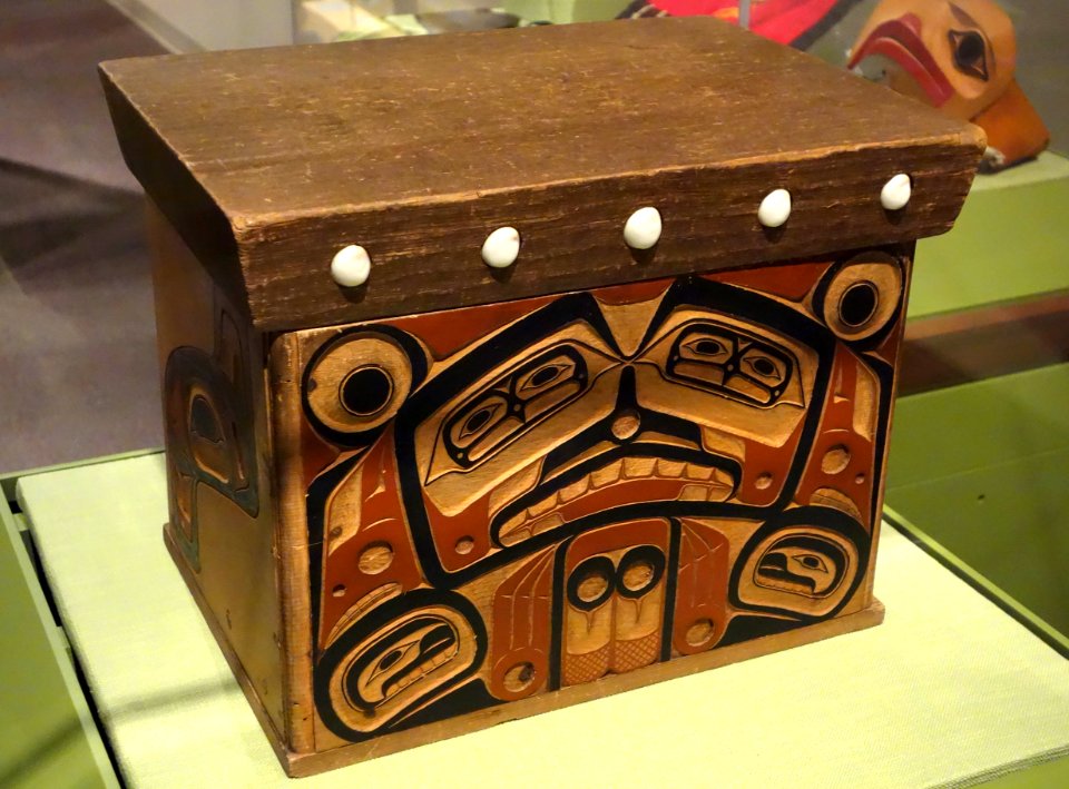 Box, Tsimshian, early 1900s, cedar, shells - Glenbow Museum - DSC00875
