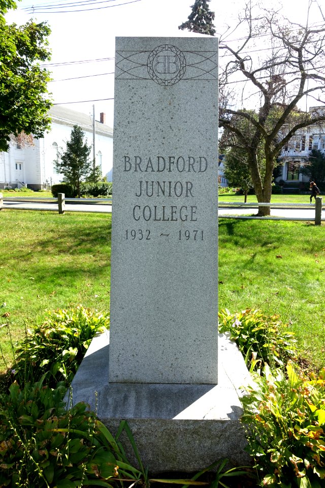 Bradford College Memorial - Bradford, Massachusetts - DSC06265