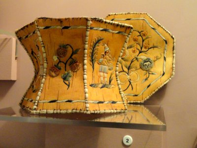 Box (birchbark), probably southeastern Ojibwa, post-1865 - Native American collection - Peabody Museum, Harvard University - DSC05471