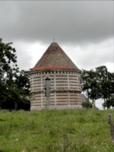 Bréauté (Seine-Mar.) pigeonnier au Hertelay