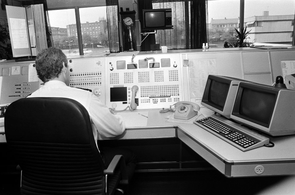 Brandweeralarmcentrale Amsterdam met nieuw systeem ARBAC, Bestanddeelnr 933-3219