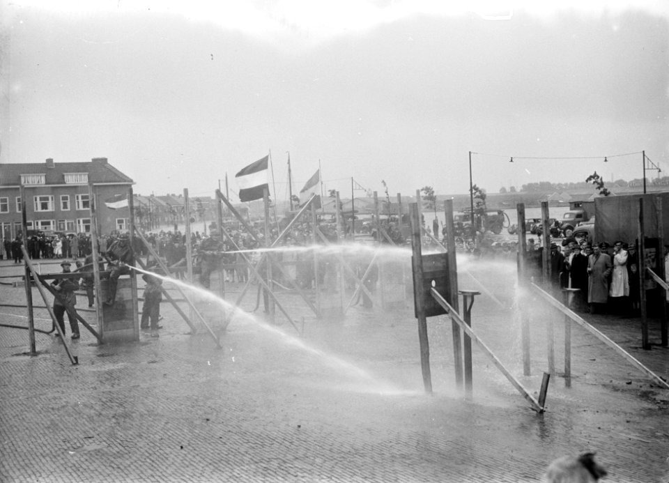 Brandweerdemonstratie Zaandam, Bestanddeelnr 902-2004