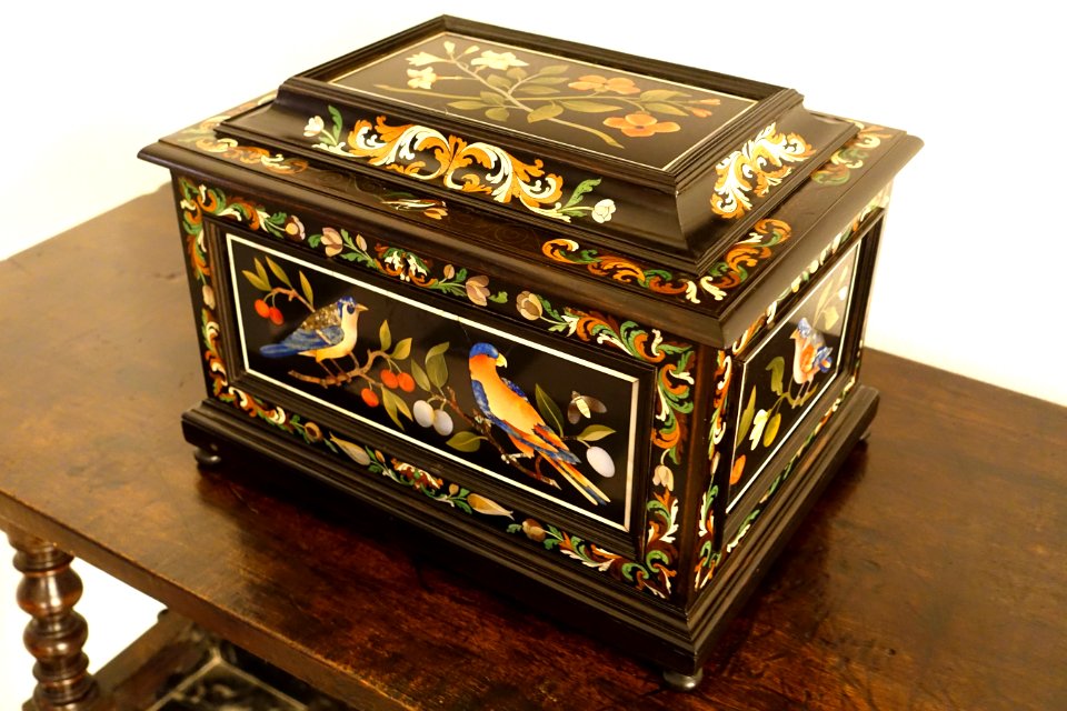 Box, Florence, 17th century AD, ebony and pietre dure - Museo Nacional de Artes Decorativas - Madrid, Spain - DSC07959