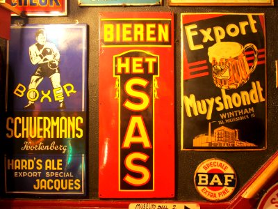 Boxer Schuermans Hards Ale, Het SAS Bieren & Export Muyshondt enamel advertising signs