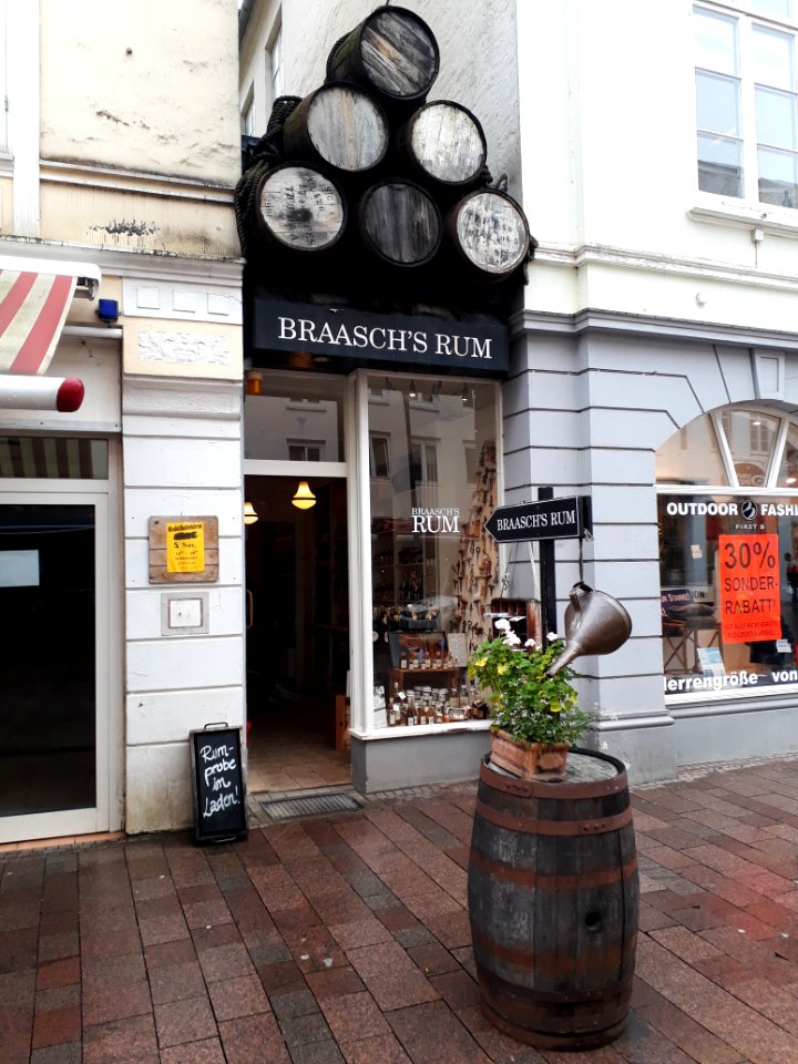 Braasch Rum in der Großen Straße (Flensburg 1. November 2017), Bild 01