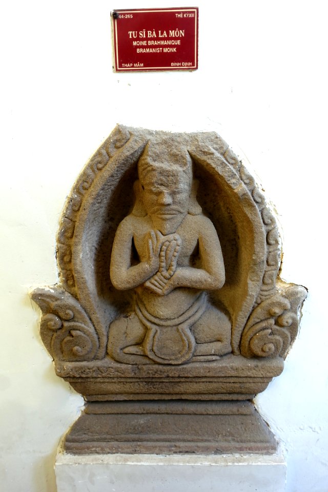 Brahmanist Monk, Thap Mam, 13th century, Binh Dinh - Museum of Cham Sculpture - Danang, Vietnam - DSC01401