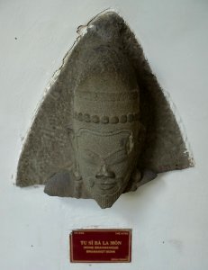 Brahmanist Monk, 12th century, Binh Dinh - Museum of Cham Sculpture - Danang, Vietnam - DSC01488
