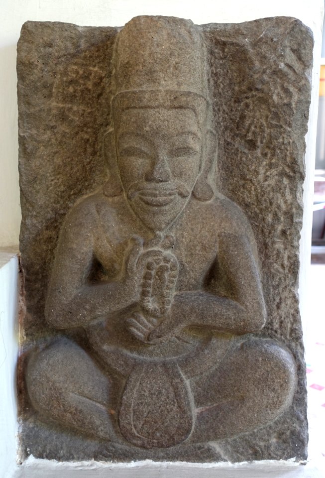 Brahmanist Monk, 12th-13th century, Binh Dinh - Museum of Cham Sculpture - Danang, Vietnam - DSC01477