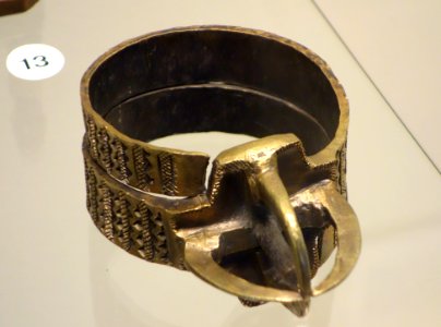 Bracelet, brass - Kongo - Royal Museum for Central Africa - DSC05735