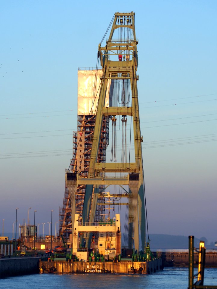Brabo (crane barge) 800T - ENI 06105424, Port of Antwerp pic2