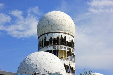 Radar station to listen dome photo