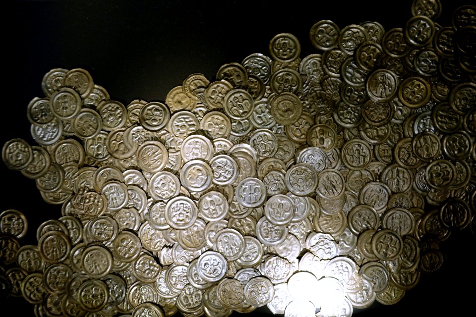Bracteate hoard, about 600 Magdeburg bracteates, Trebbin, Brandenburg, 13th century AD - Bode-Museum - DSC02677