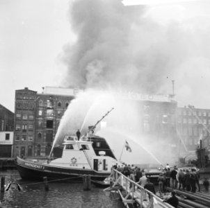 Brand in pakhuis van Blauwhoed aan de Nieuwe Vaart overzicht, Bestanddeelnr 916-4978