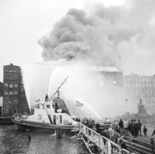 Brand in pakhuis van Blauwhoed aan de Nieuwe Vaart overzicht, Bestanddeelnr 916-4985