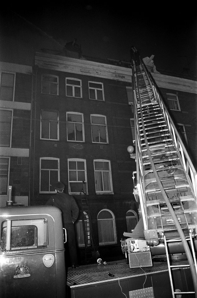Brand in Plantage Doklaan , Amsterdam, Bestanddeelnr 926-4514