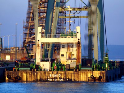 Brabo (crane barge) 800T - ENI 06105424, Port of Antwerp pic1