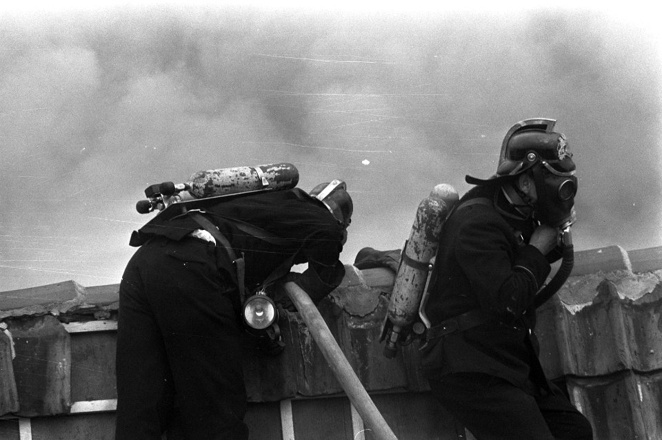 Brand in plasticfabriek Amsterdam op Prinseneiland, Bestanddeelnr 924-8106