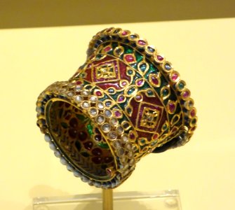 Bracelet, North India, Mughal period, 18th-19th century, gold, diamonds, rubies, emeralds, enamel - Royal Ontario Museum - DSC04557 photo