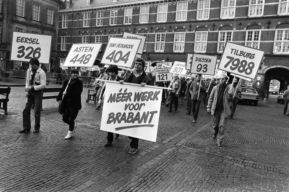 Branbanders dem. voor meer arbeidsplaatsen in Brabant. Beelden van de demonstrat, Bestanddeelnr 931-9212