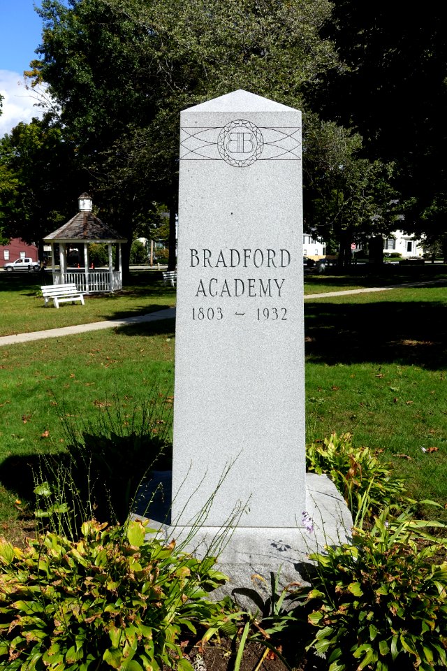 Bradford College Memorial - Bradford, Massachusetts - DSC06263