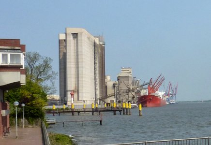 Brake Speicher Hafen photo