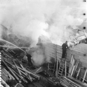 Brand in garagebedrijf aan de Visseringstraat te Amsterdam, Bestanddeelnr 909-7576