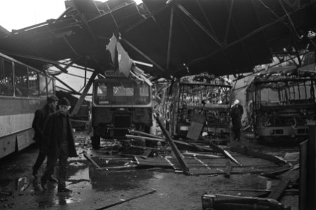 Brand in frabriekshal van British Leyland Nederland CV (voorheen autoindustrie V, Bestanddeelnr 924-0822