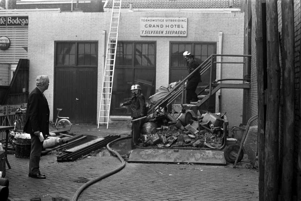 Brand in hotel t Silveren Seepaerd in Eindhoven elf doden, Bestanddeelnr 924-9812