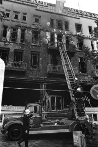Brand in hotel t Silveren Seepaerd in Eindhoven elf doden, Bestanddeelnr 924-9826