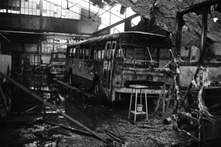 Brand in frabriekshal van British Leyland Nederland CV (voorheen autoindustrie V, Bestanddeelnr 924-0823
