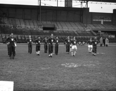Braziliaanse voetbalclub in Stadion Amsterdam (persplaats), Bestanddeelnr 904-5136