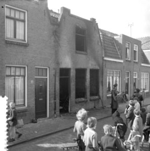 Brand in de Meerenstraat te Hoorn, ouders en 6 kinderen omgekomen, Bestanddeelnr 911-1741