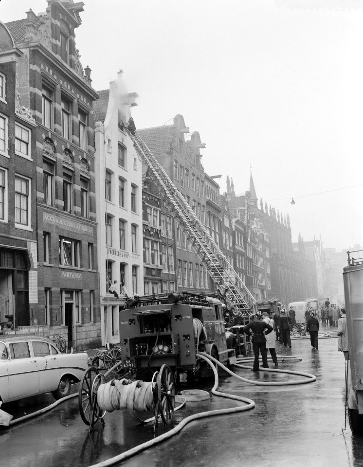Brand in de Spuistraat 44 te Amsterdam, Bestanddeelnr 909-0525