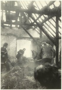 Brand in de schuur in de Hertenkamp. NL-HlmNHA 54025705