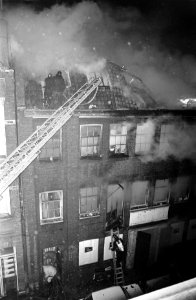 Brand in atelier en pakhuis in Govert Flinckstraat in Amsterdam, Bestanddeelnr 923-4071