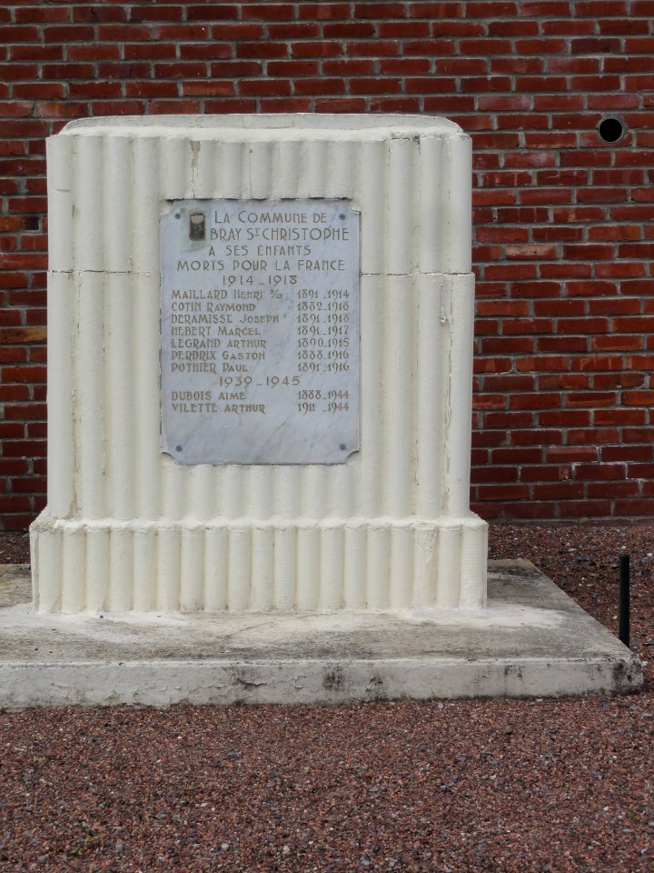 Bray-Saint-Christophe (Aisne) monument aux morts