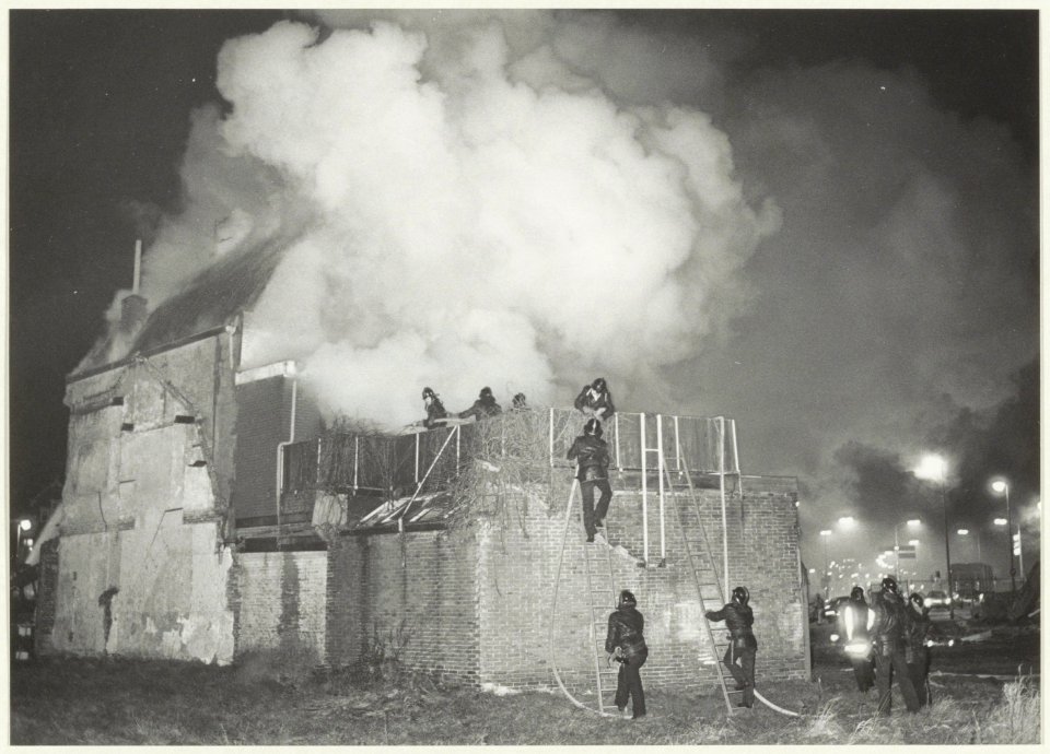 Brand in een slooppand. NL-HlmNHA 54025730