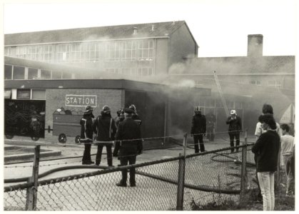 Brand in de Jan Gijzenschool aan het Nieuw-Guineaplein en de Bandoengstraat 47. NL-HlmNHA 54020871