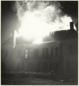 Brand in villa Belvedère, Bloemendaalseweg 6 in Overveen op 14 augustus 1983. NL-HlmNHA 54021391