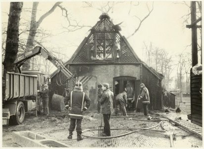 Brand in de schuur in de Hertenkamp. NL-HlmNHA 54025704