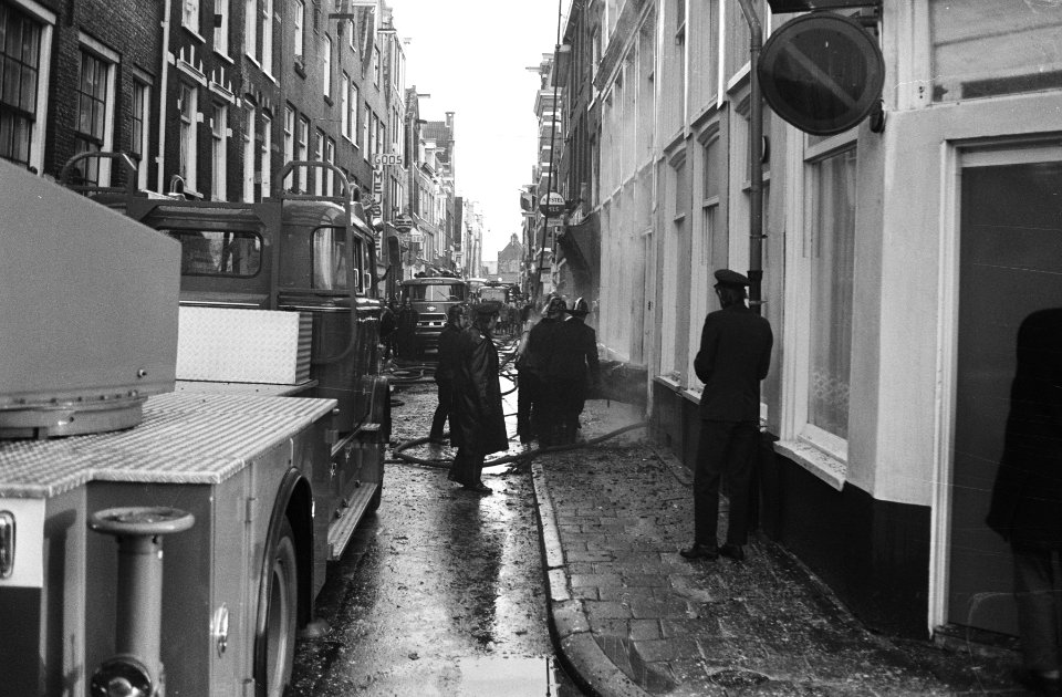 Brand op hoek Oranjestraat-Brouwersgracht, Amsterdam drie doden, Bestanddeelnr 924-1189