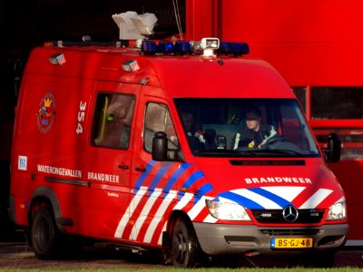 Brandweer Kennemerland Hoofddorp Mercedes 416 BS-GJ-48 car 354 Waterongevallen